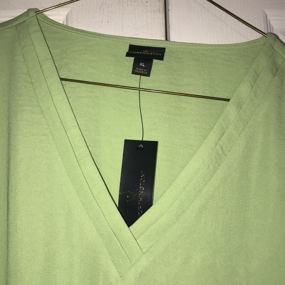 NWT Women’s Worthington Top - Picture 2 of 8